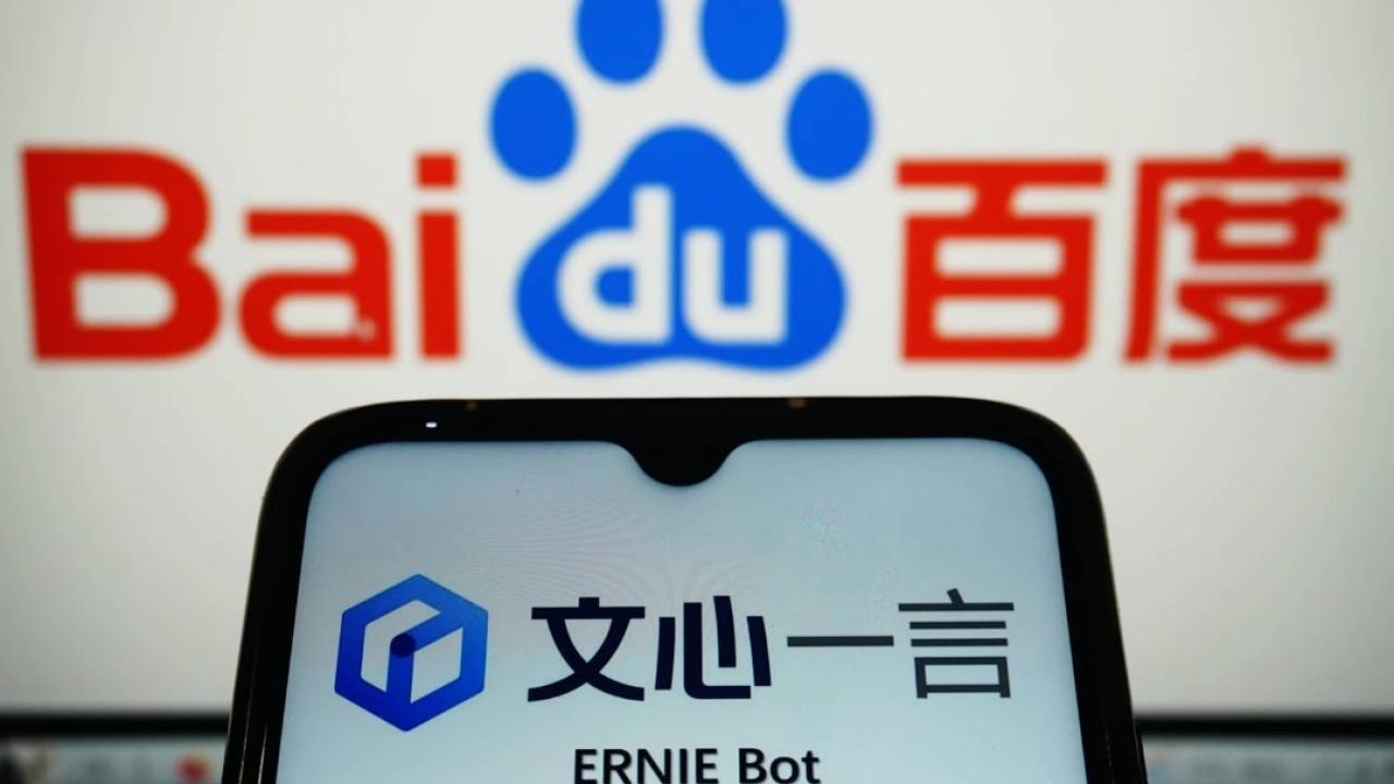 Baidu hace que el chatbot Ernie sea de código abierto.